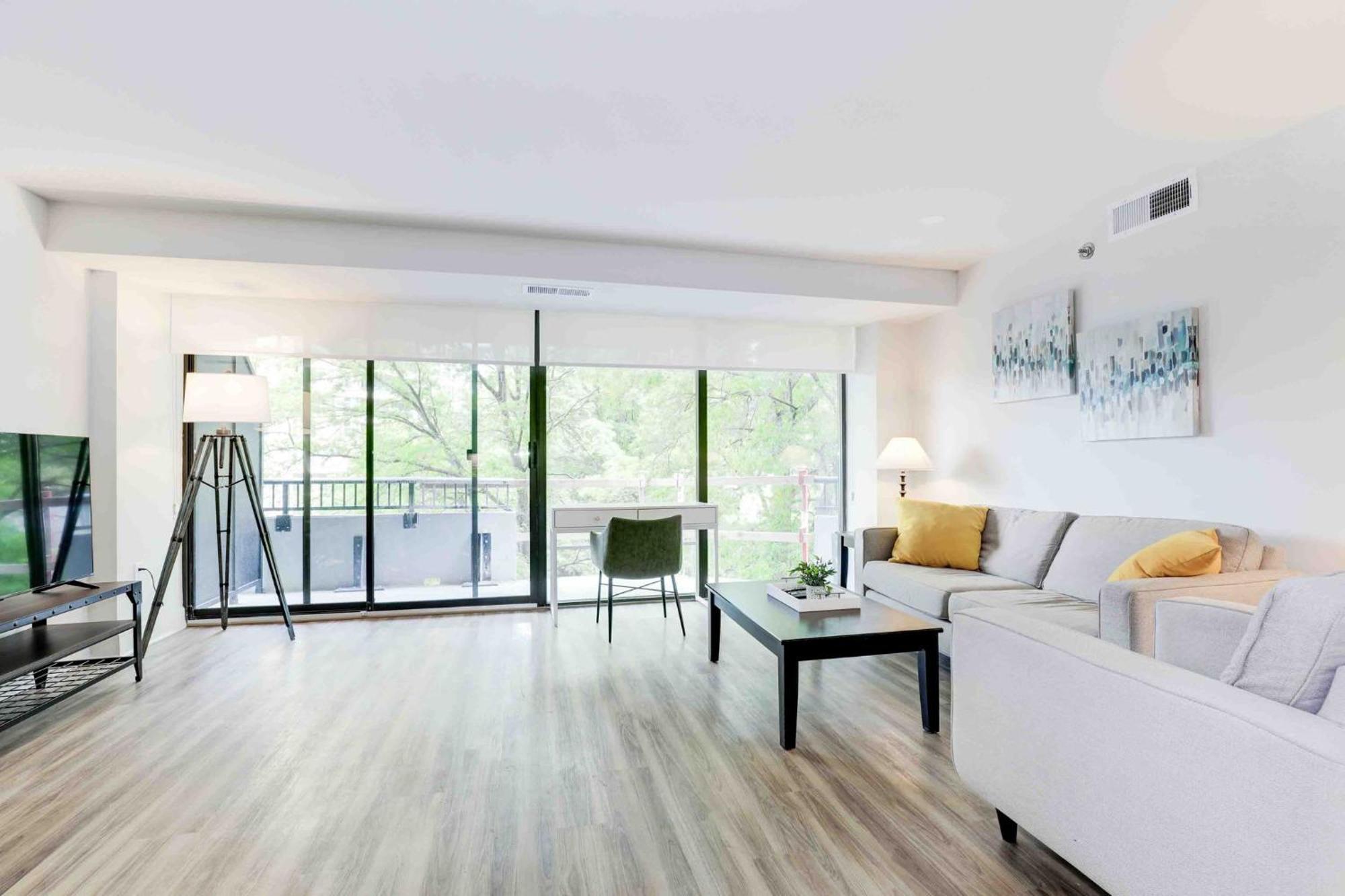 2Br Executive Apartment With Spacious Layout Арлінгтон Екстер'єр фото