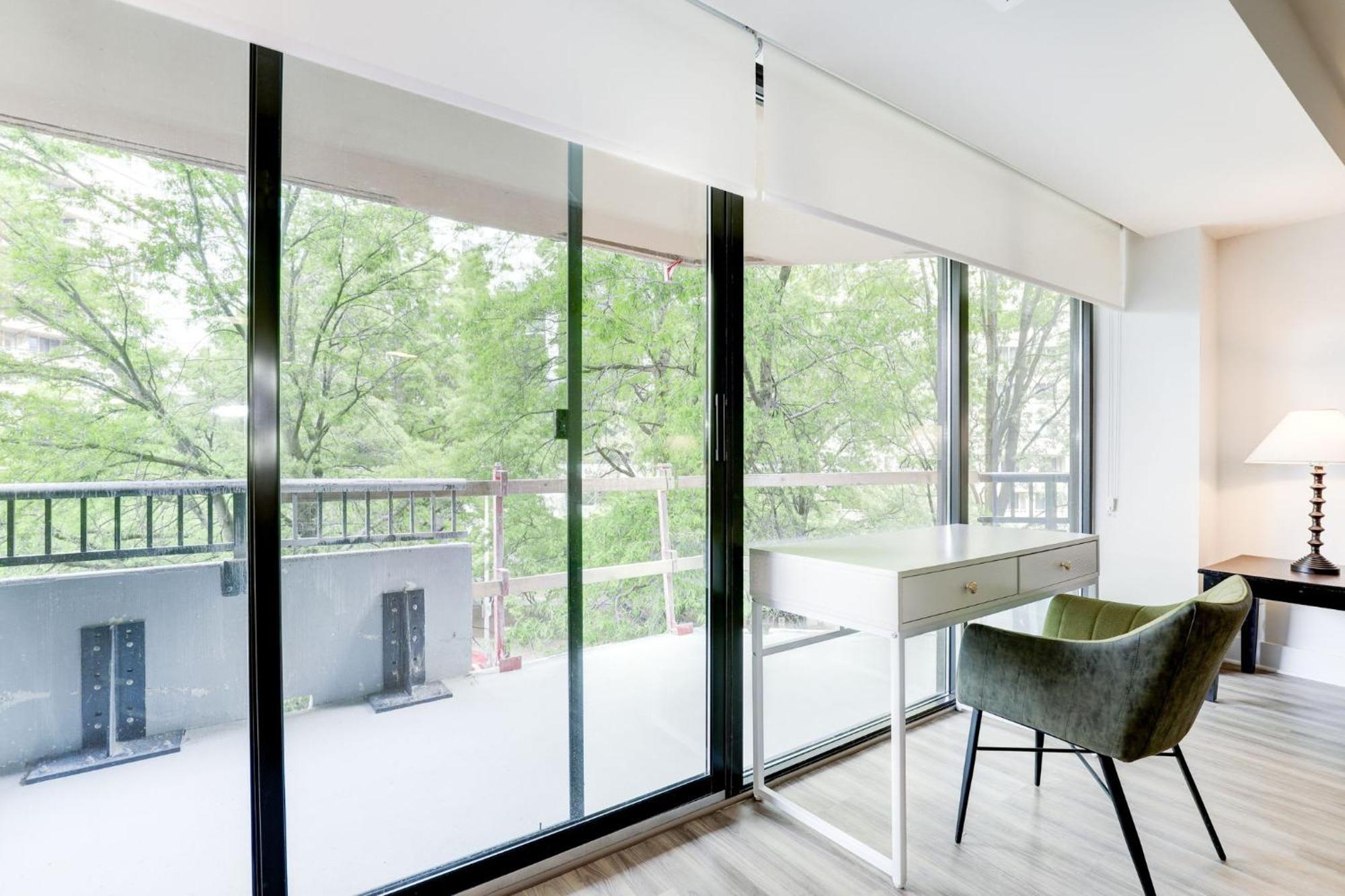 2Br Executive Apartment With Spacious Layout Арлінгтон Екстер'єр фото